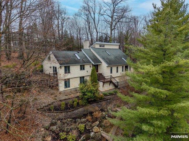 House for sale in Woodcliff Lake, New Jersey