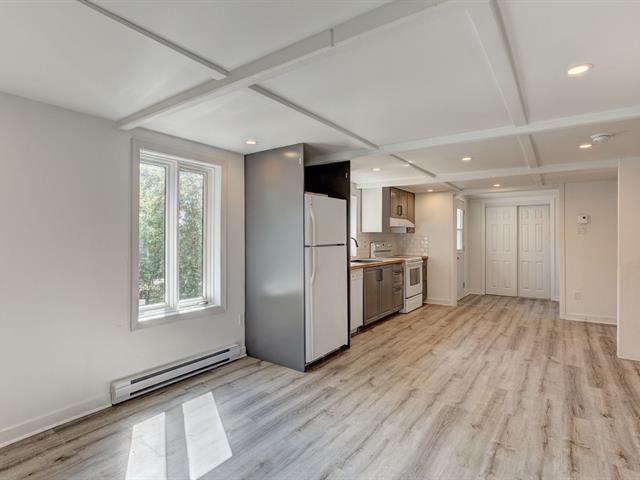 House for rent in Laval