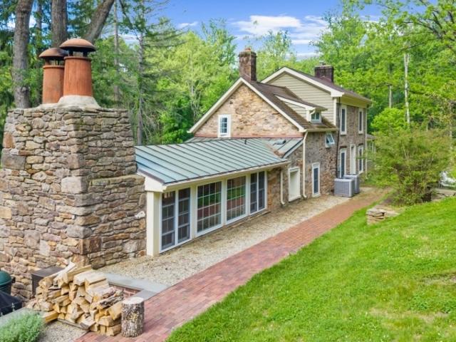 House for sale in Delaware, New Jersey