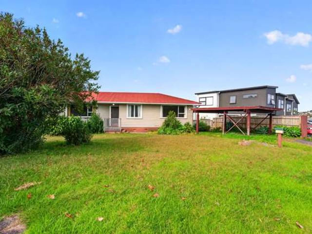 House for sale in Wairau Valley