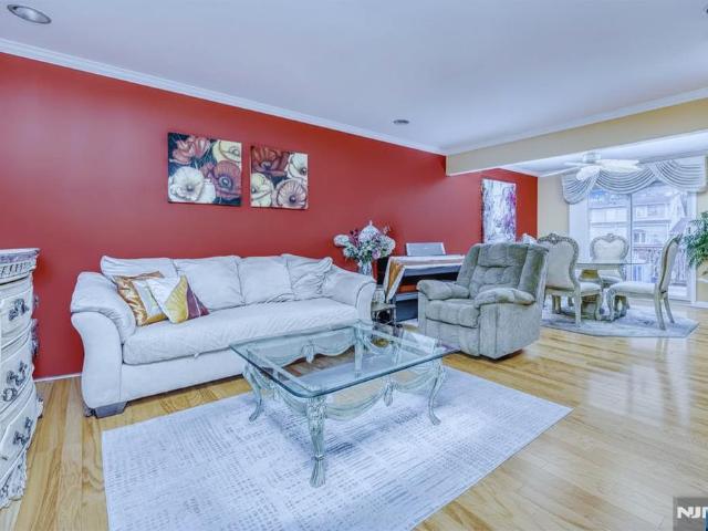 House for sale in Rochelle Park, New Jersey