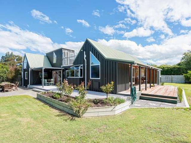 House for sale in Te Awanga