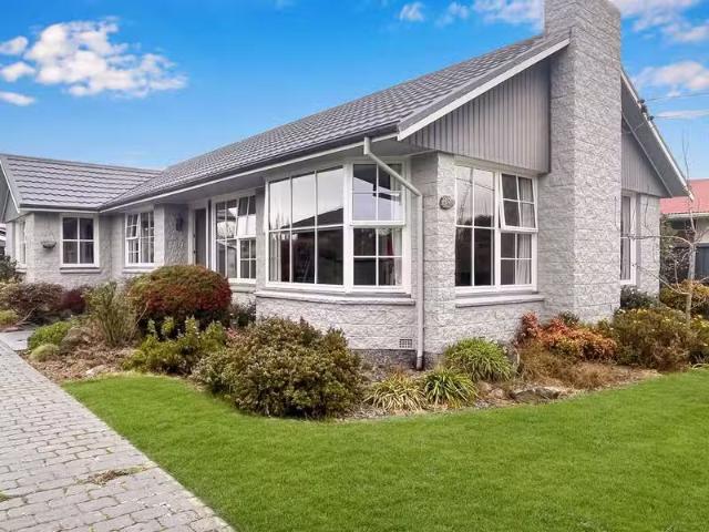 House for rent in Chaslands, Canterbury