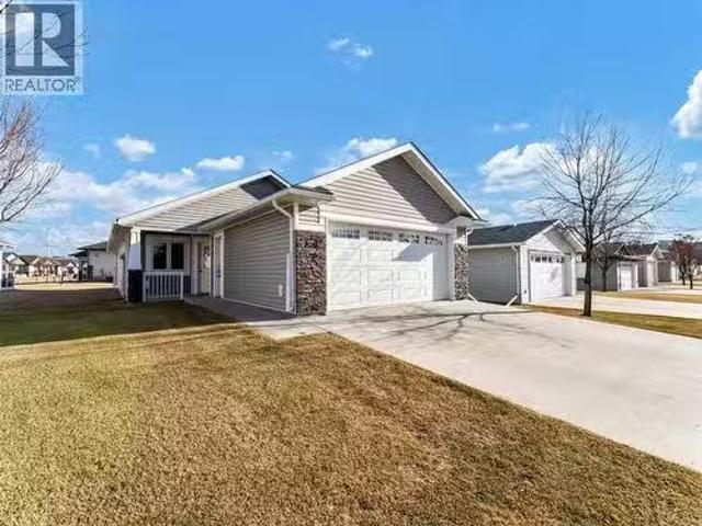 House for sale in Medicine Hat, Alberta