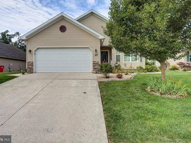 House for sale in Cumberland, Pennsylvania