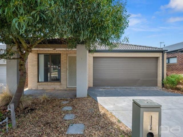 House for rent in Diamond Rise, Melbourne