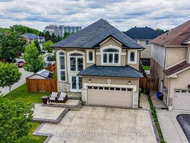 House for sale in Ancaster, Ontario