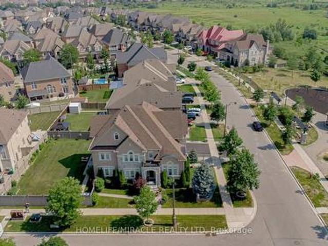 House for sale in Georgina, Ontario