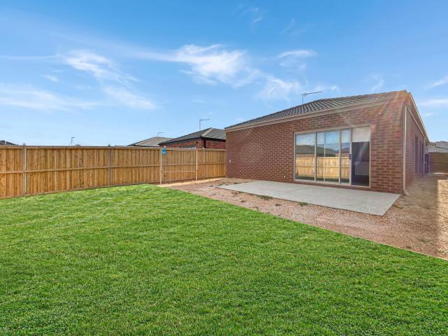Apartment for rent in Armstrong Creek, Geelong