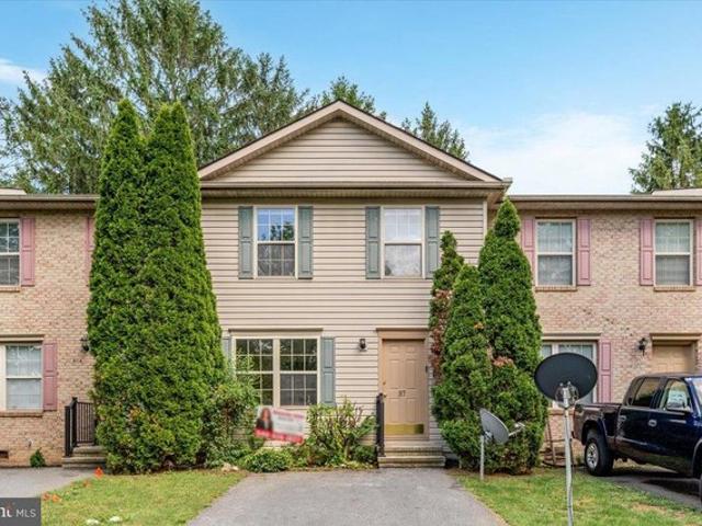 Townhouse for sale in Bunker Hill, West Virginia