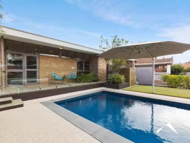 House for rent in Menora