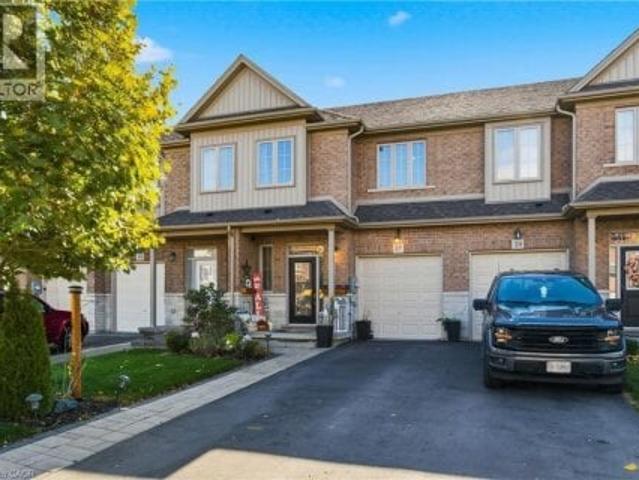 Townhouse for sale in Ancaster, Ontario