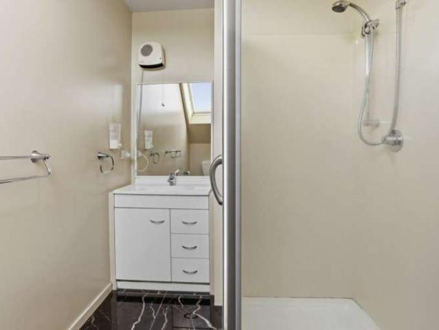 Property for sale in Chaslands, Canterbury