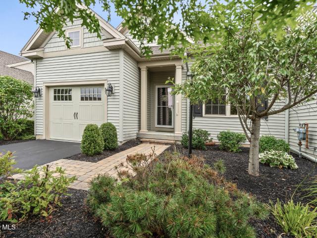 Townhouse for sale in The Meadows at Mill Hill, Town of Guilderland