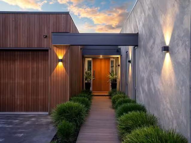House for sale in Chaslands, Canterbury