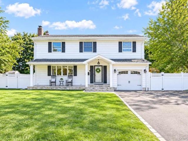 House for sale in Huntington, New York
