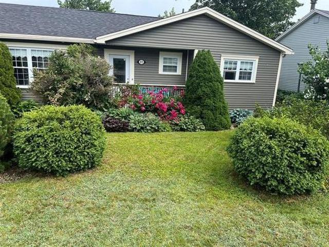 House for sale in Foxtrap, Newfoundland And Labrador
