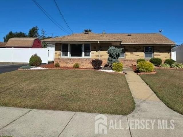 House for sale in Edison, New Jersey