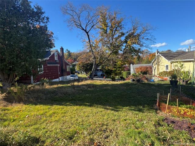 House for sale in Valhalla, New York