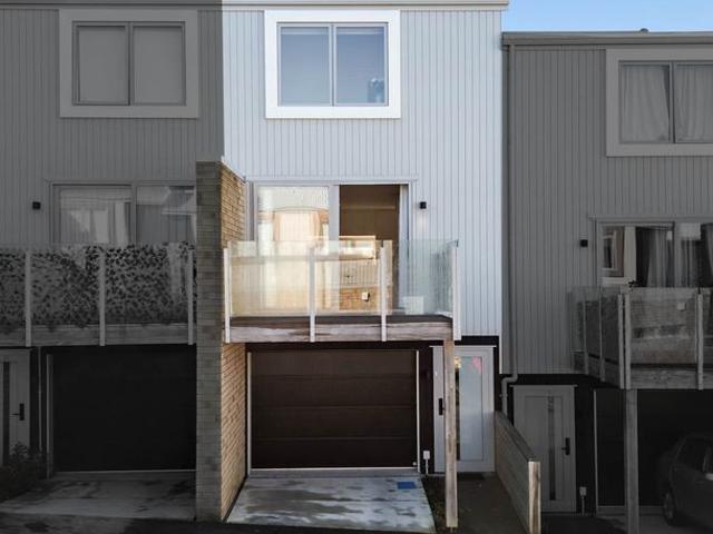 House for rent in Penrose, Oroua County