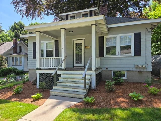 House for rent in Sharon