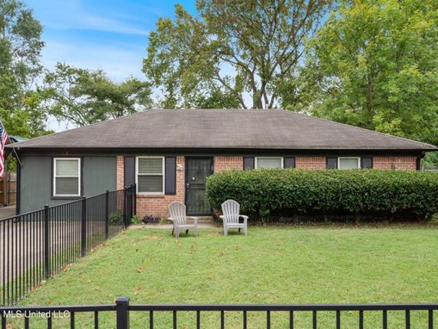 House for sale in Southaven, Mississippi