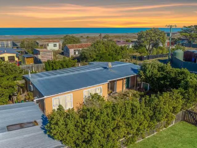 House for sale in Little Akaloa, Canterbury
