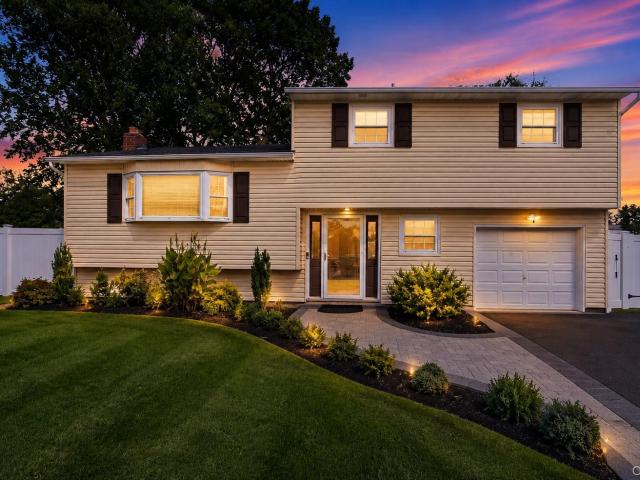 House for sale in South Setauket Park, Town of Brookhaven