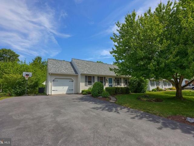 House for sale in Denver, Pennsylvania