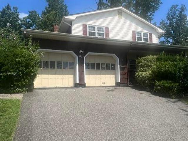 House for sale in Sayreville, New Jersey