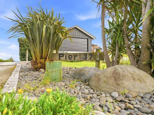 House for sale in Castlecliff, Whanganui