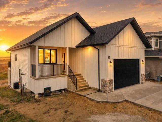 House for sale in Blackfalds, Alberta