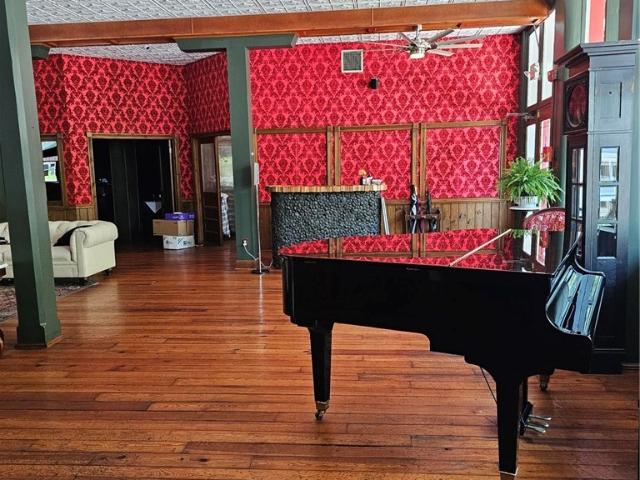 Commercial for sale in Ark