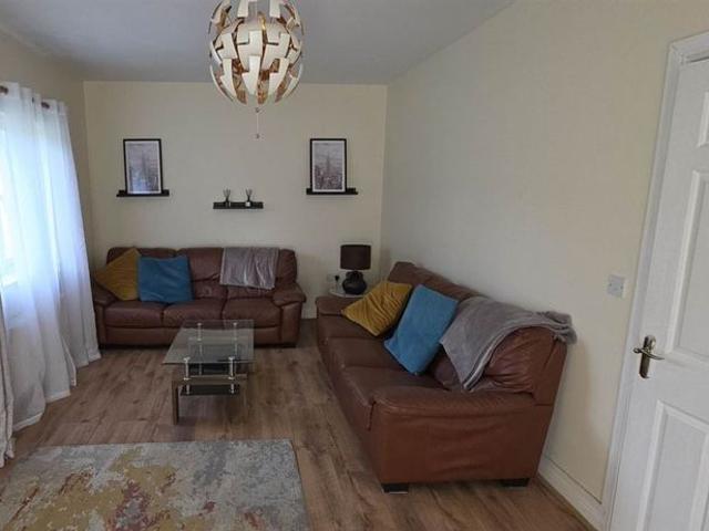 House to rent in Marina Court, The Municipal District of Athy