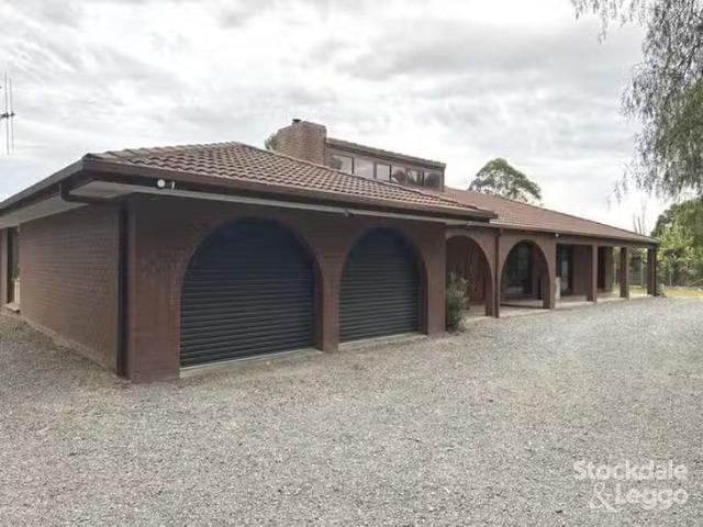 House for rent in Kialla, Victoria