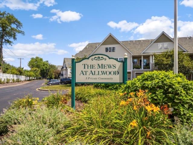 Condo for sale in Clifton