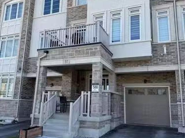 Condo for sale in Bradford West Gwillimbury, Ontario