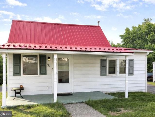 House for sale in Cumberland, Pennsylvania
