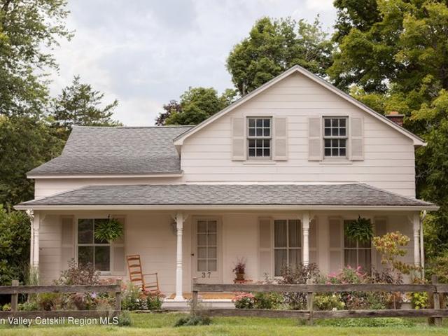 House for sale in City of Hudson, Columbia County