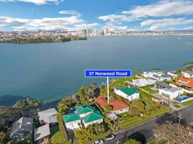 House for sale in Bayswater