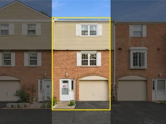 Townhouse for sale in Pittsburg, Pennsylvania