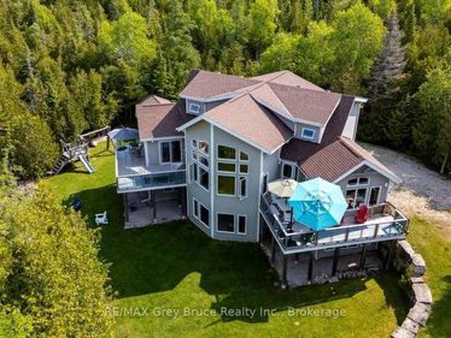 House for sale in Ontario