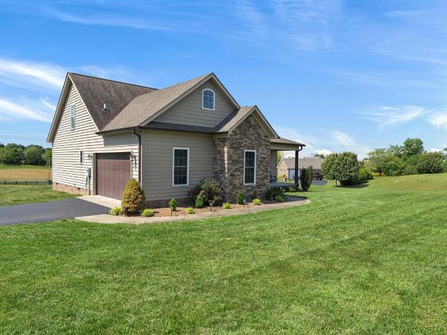 House for sale in Adolphus, Kentucky