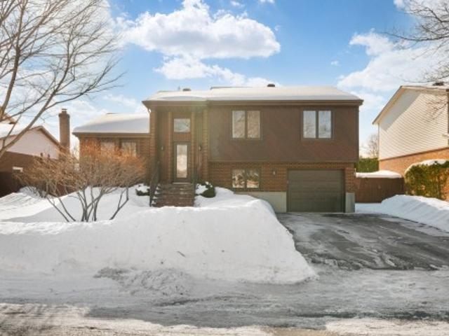 House for sale in Kirkland, Quebec