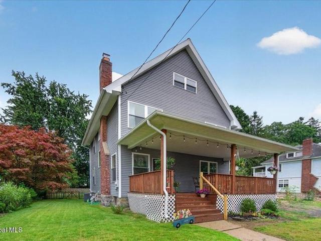 House for sale in Niskayuna, New York