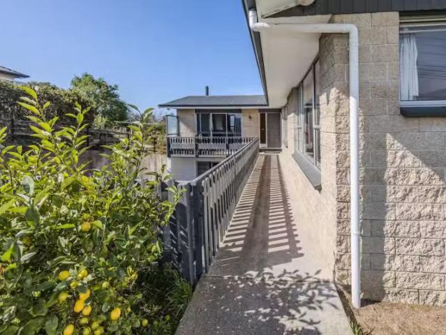 House for sale in Otakou