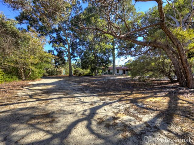House for sale in Wattle Grove, Western Australia