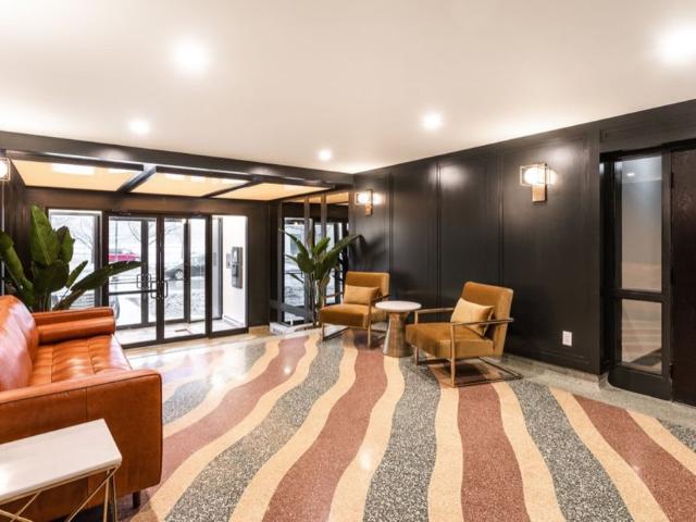 Apartment for rent in Mont-royal, Quebec