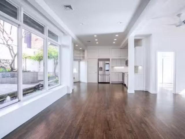 Apartment for rent in Chelsea, Charlestown