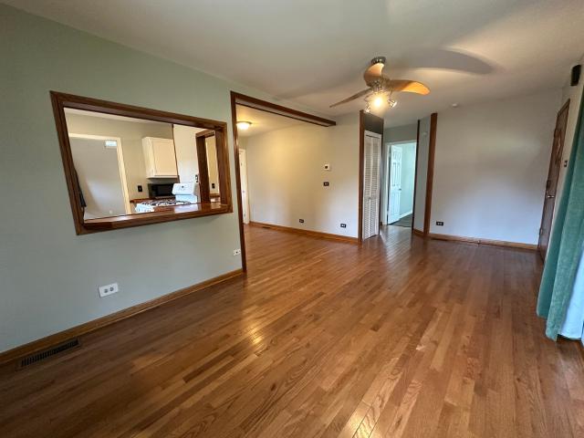 House for sale in Mchenry, Illinois